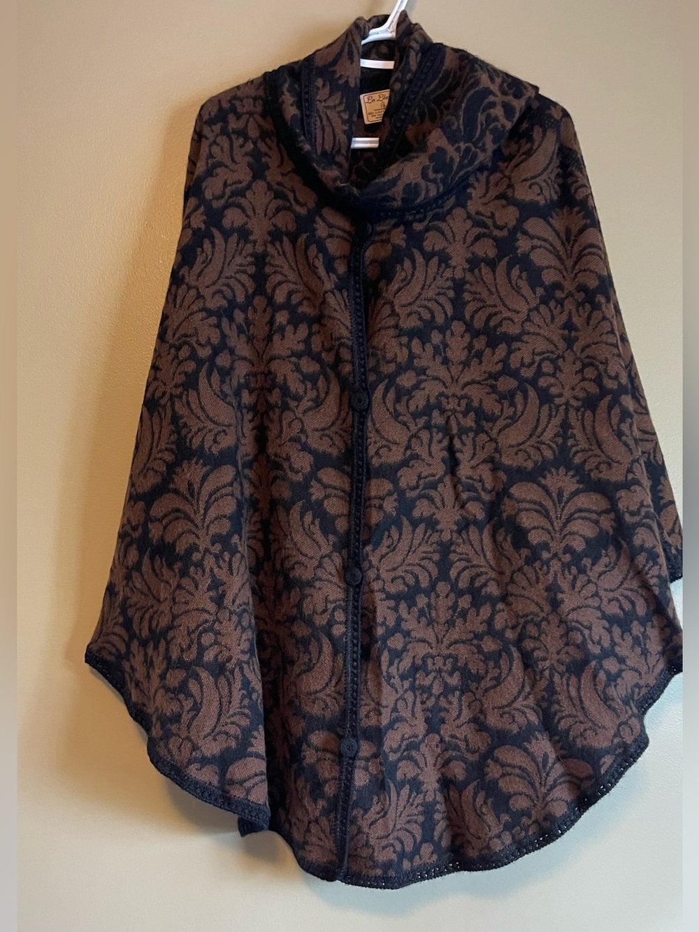 Vintage 90’s La Llama Ent. Peruvian Alpaca Blend Damask Cape Cardigan Poncho